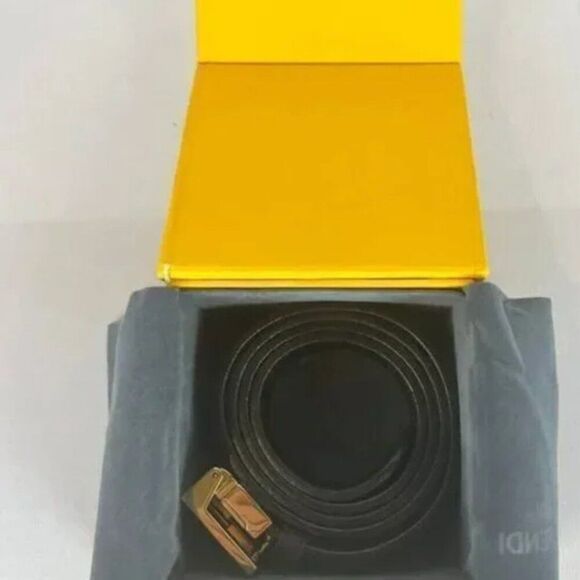 Fendi Unisex Reversible Black or Black Logo Leather Belt, Size 95 cm/37.5 in - Picture 13 of 13